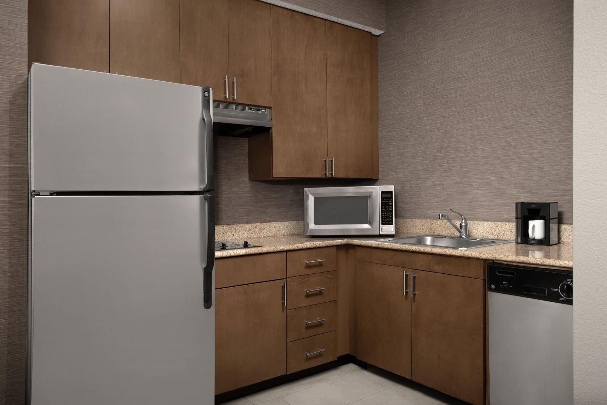 Residence Inn By Marriott Greensboro Airport Экстерьер фото