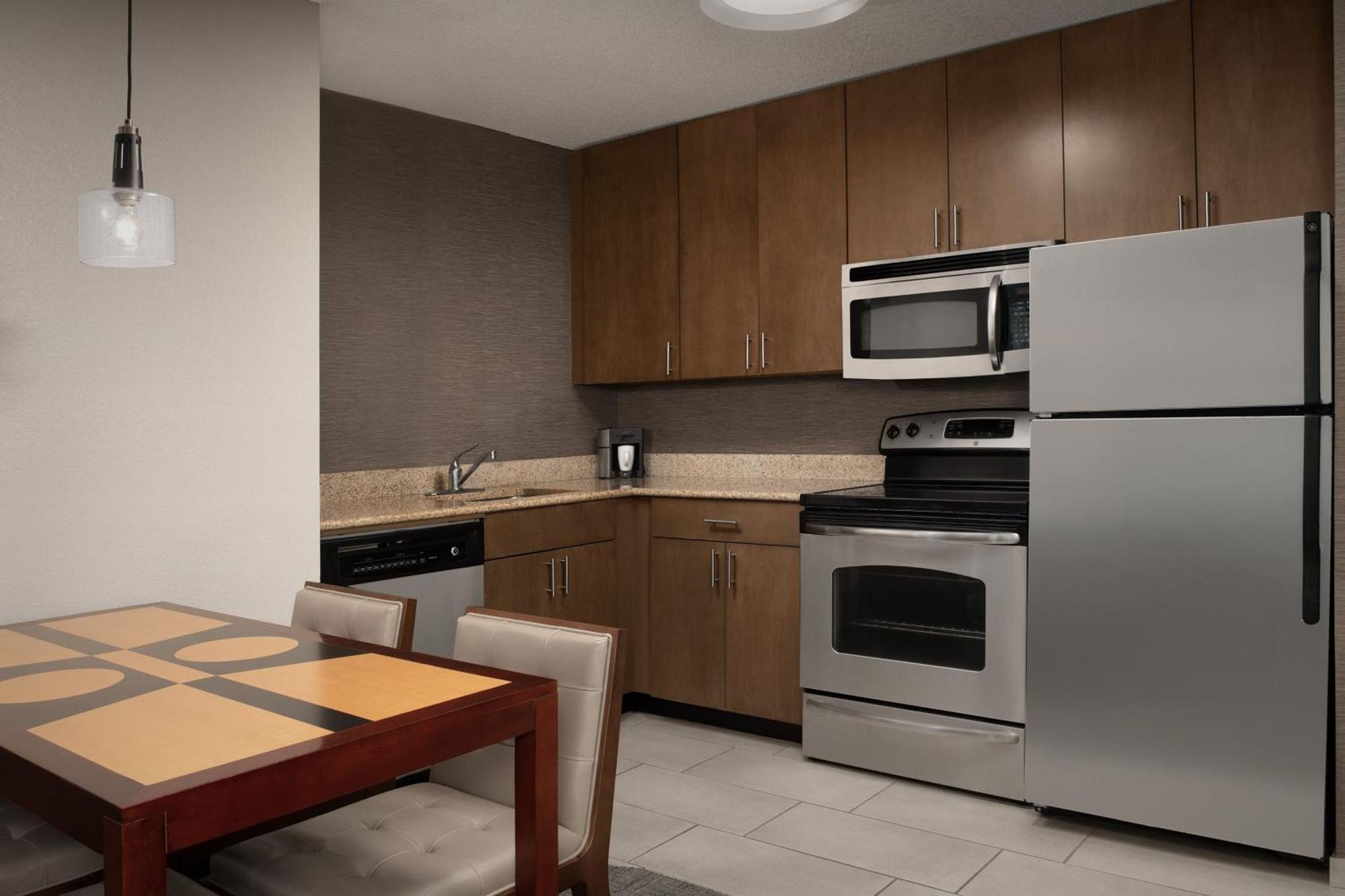 Residence Inn By Marriott Greensboro Airport Экстерьер фото